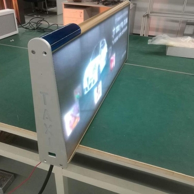 양측 사이드 와이파이 택시 지붕은 디스플레이에게 4G 리모콘 야외 가이드를 보내게 했습니다