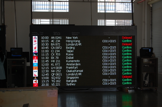 공항 운항 정보를 위한 1200*1200mm 풀 컬러 LED 디스플레이