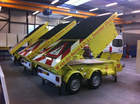 Programmable P16 VMS Trailer Signs Boards Traffic Control Display